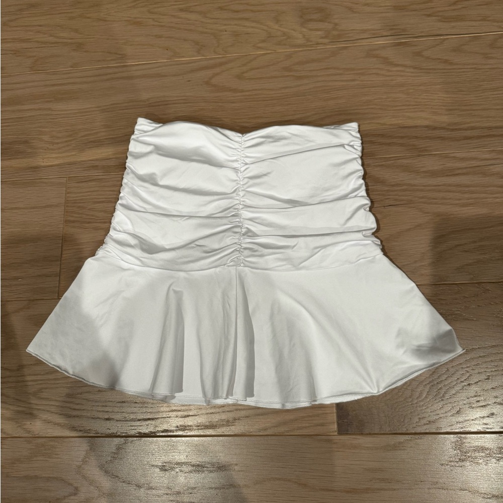 White flowy skirt